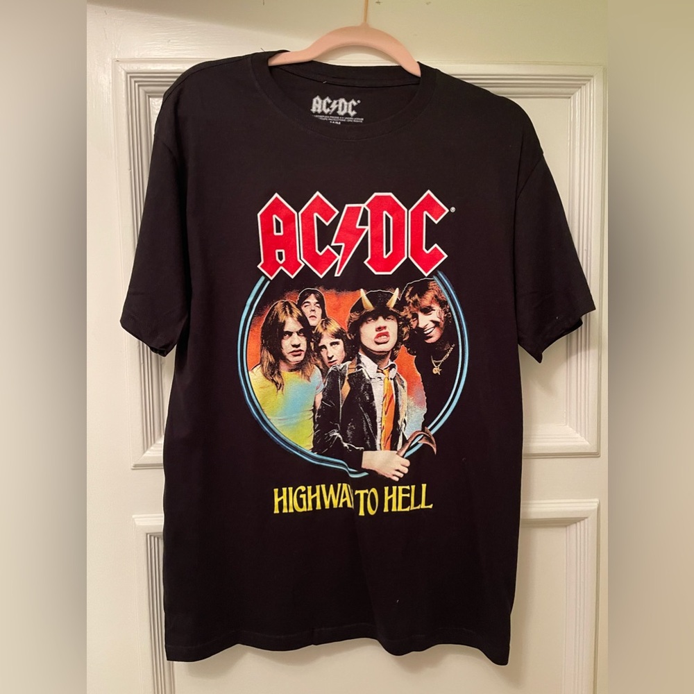 AC/DC High Way to Hell T-Shirt NWOT size: M
